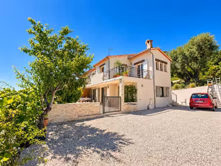 rez-de-villa 4 pièces avec jardin + 2 parking