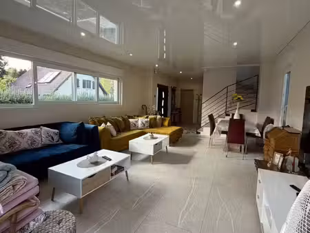 *à louer – blotzheim  rue des sources : maison d’architecte individuelle de 109 m²  constr