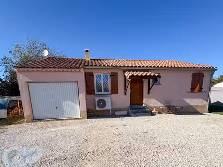 st christol - maison de plain-pied de 86 m² habitables sur terrain de 930 m² avec garage a