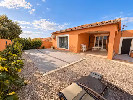 vends villa de plain pieds 3 faces  3 chambres  avec garage