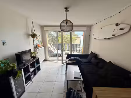 talence ? quartier bagatelle ? t2 avec balcon et parking
