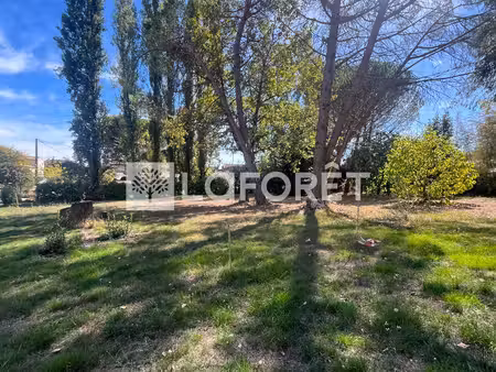 terrain constructible de 1 003 m²