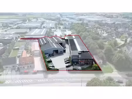 hoogwaardig uitgeruste bedrijfssite van 5.549 m² te koop ...