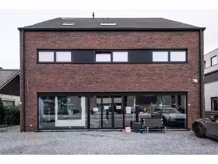 handelspand te huur in het centrum van begijnendijk