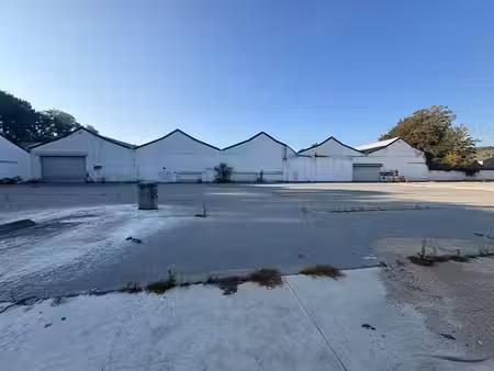 hall industriel de 972 m²et 1000m2 surf. ext. à orp-jauche
