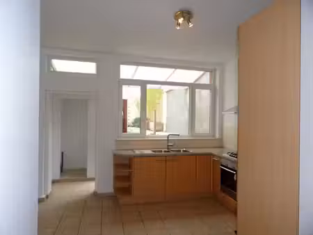 maison 2 ch  3 façades  jardin