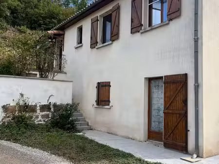 vend maison individuelle avec sous-sol de 65 mètres carrés