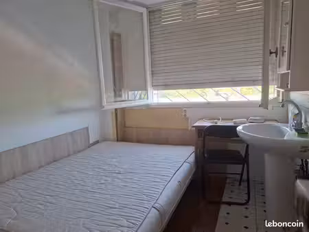 chambre de bonne 8 m² à vendre – pau – résidence sécurisée