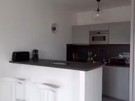location à l'année studio meublé