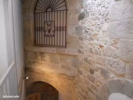 a saisir; appartement atypique dans centre nérac