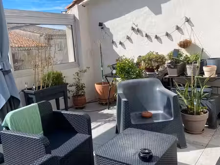 location maison de village