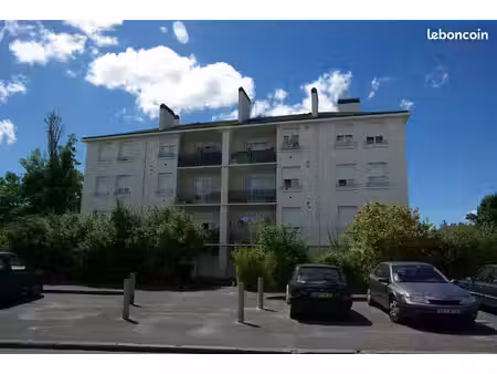appartement t4 avec balcon à amboise - proche centre-ville