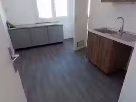 location appartement 3 pièces 68 m² à brest (29200)  556 €