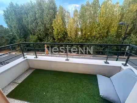 à louer : trappes  3 pièces meublé de 59 m² avec balcon et box