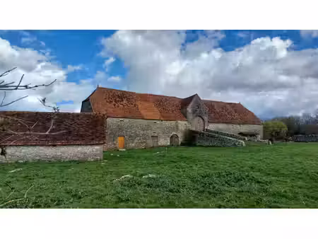 granges authentiques sur 13 14 hectares