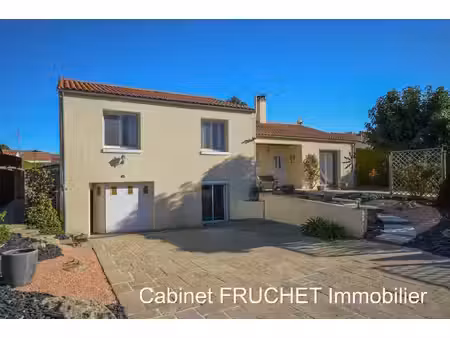 7 minutes la chataigneraie - jolie maison d'habitation 4 cha
