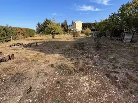 saint-christol terrain constructible non viabilise de 902 m² -