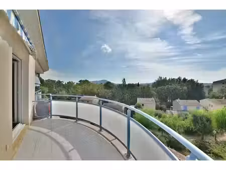 appartement t2 dernier étage la garde