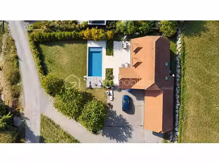 maison de 177 m² à roissard