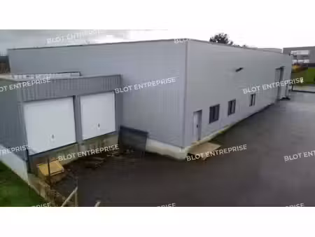 location local d’activités plerneuf 22170 900m²