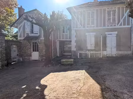 maison ancienne à rénover env. 90 m² avec garage  dépendance et cour intérieure – boissett