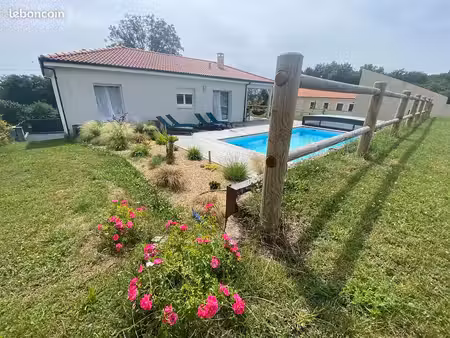 teilhede maison familiale récente 87m² grandes terrasses  sous sol complet de 110m²