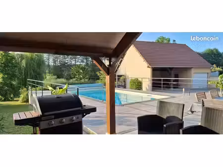 maison ancienne renovée de 190m² + piscine + dépendances