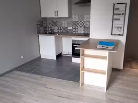 beau t3 dans maison de village en duplex