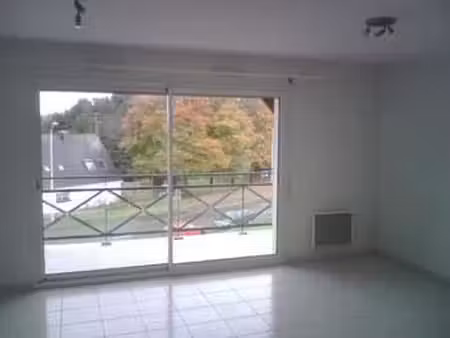 location appartement 3 pièces à hennebont (56700) : à louer 3 pièces / 66m² hennebont