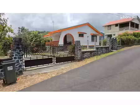 location meublée t3 haut de villa – le morne-vert (martinique)