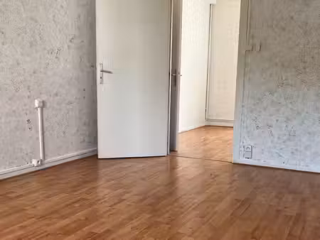 loue bel appartement f3 56m2 dans résidence à moyeuvre