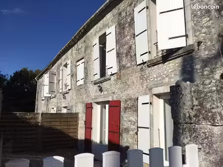 location maisonf3  90m2  cour et garage