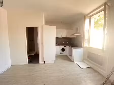 location appartement 1 pièce 22.06 m² à tourves (83170)  nan €