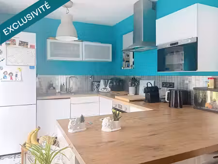 bien rare : duplex en rez de jardin   avec terrasse   3 chambres   garage  parking et cave