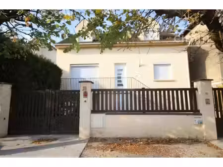 maison familiale 5 chambres + f2 indépendant –