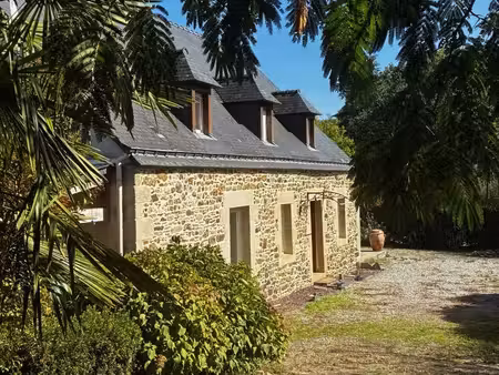entre pontivy et loudeac...
