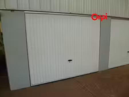 location parking à bernay (27300)  80 €