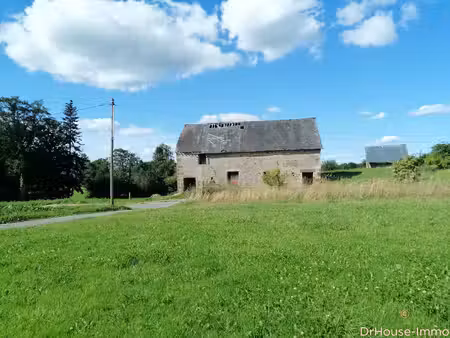 ref 122540- a 8 mn de vire  etable à rénover en maison d'habitatiion sur terrain de 3900 m