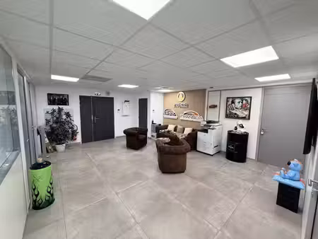 vente bureaux frejus 83600 154m²