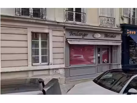 location commerce versailles 78000 235m²