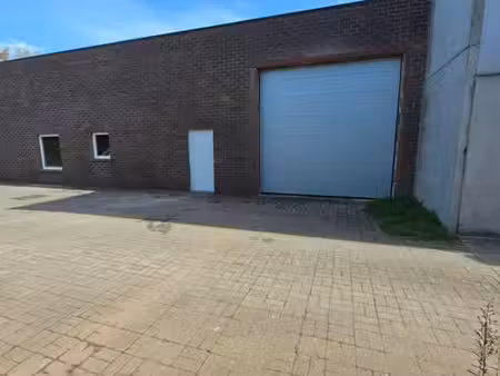entrepôt de 298 m² avec 4 places de parking à kasterlee