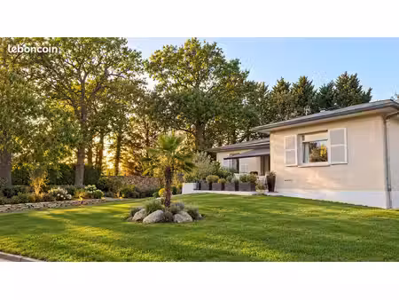 maison familiale 7 pièces 263 m²