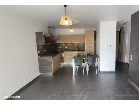 location appartement t2 43m2