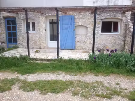 t2 avec terrasse et garage