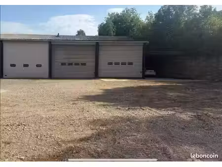 entrepot hangar local terrain 300 m2