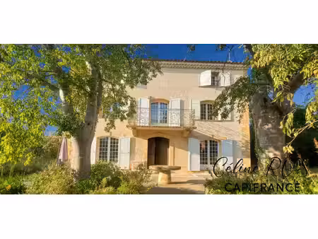 belle demeure en pierre de 228 m² – 2 615 m² de terrain – dépendances – un potentiel excep