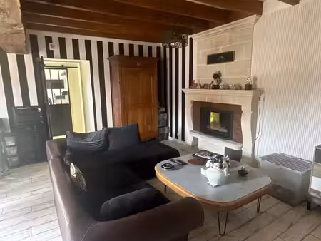 saumur(49400) à 2 5km du coeur de ville  maison de 110m² entièrement restaurée - garage - 