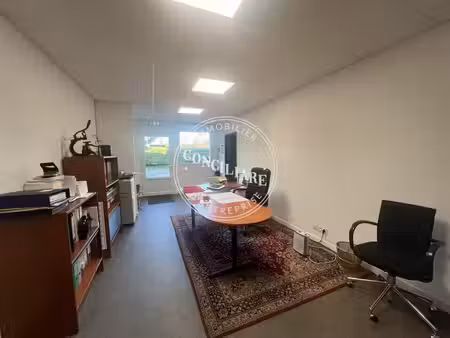 vente entrepôt 1200m²
