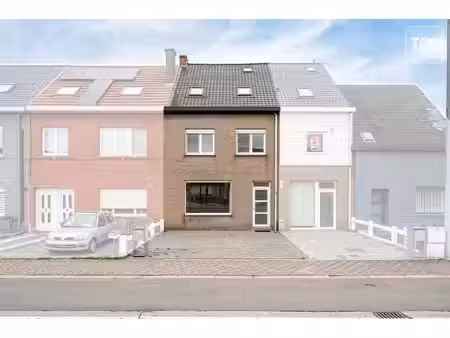 instapklare gezinswoning met tuin en open zicht