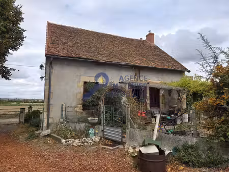 chareil-cintrat maison de 104 90 m2 avec nombreuses dépend